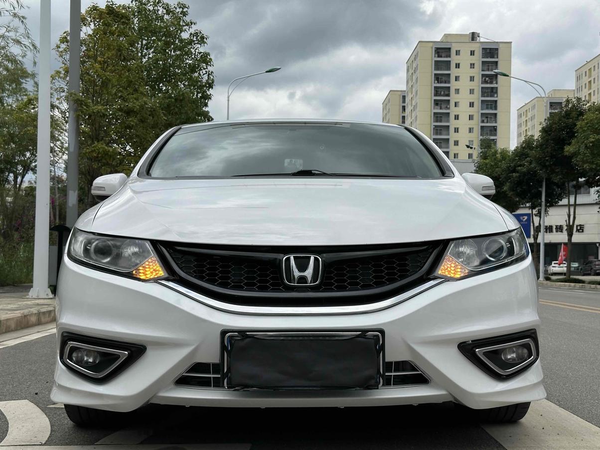 r215217-honda-jade-2015_0