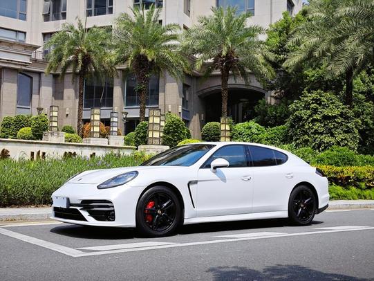 r215229-porsche-panamera-2011_0