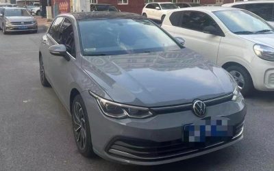 r215262-volkswagen-golf-2021_0
