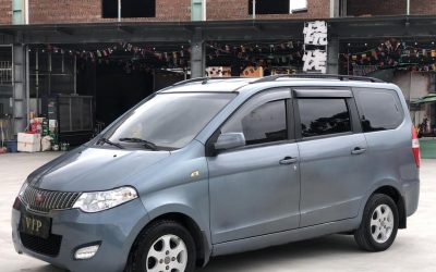 r215268-wuling-hongguang-2011_0