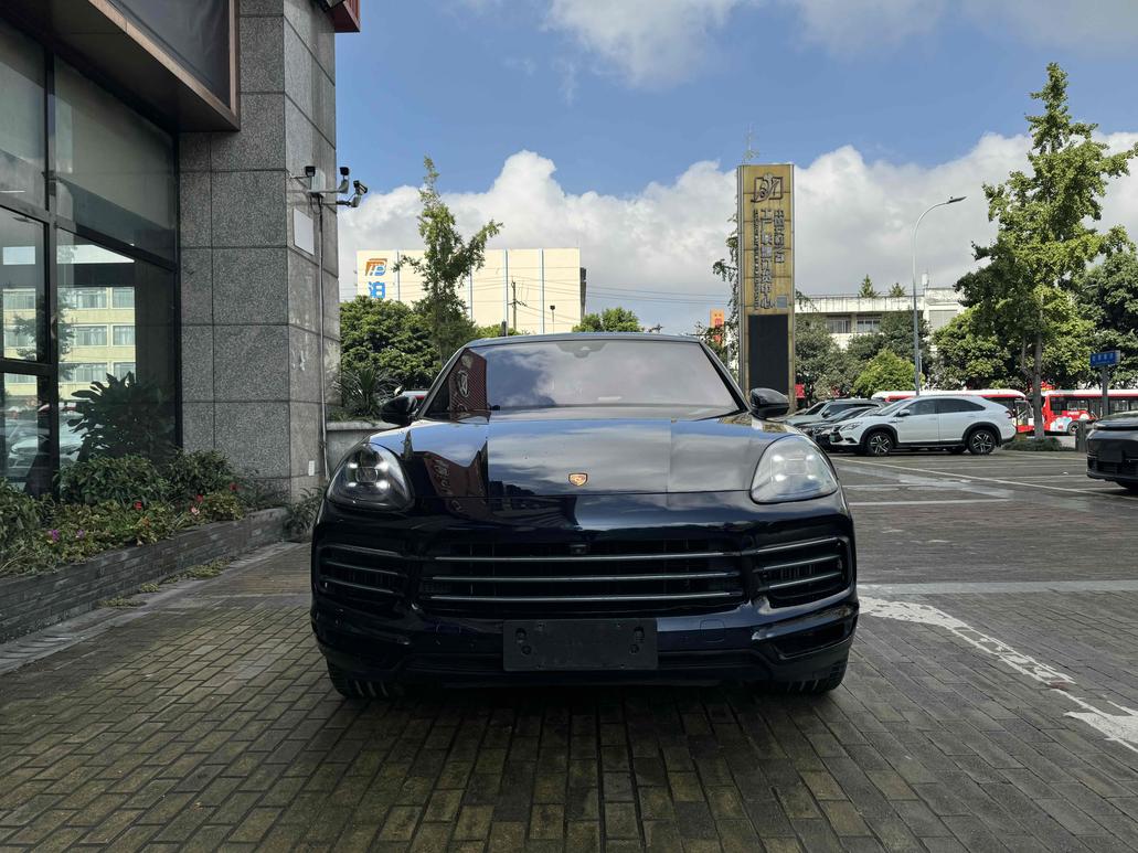 r215273-porsche-cayenne-2018_0