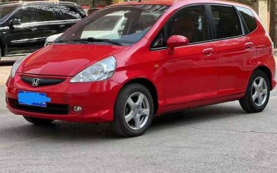 r215275-honda-fit-2005_0