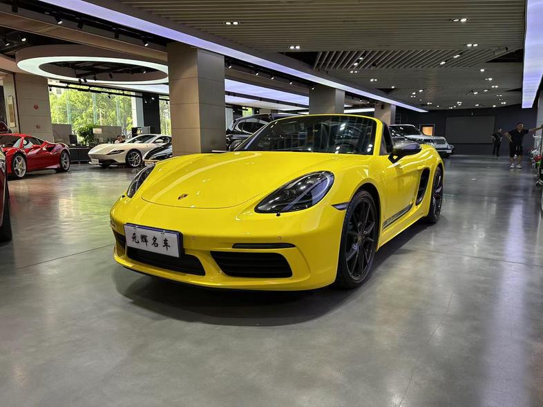 r215299-porsche-718-2023_0