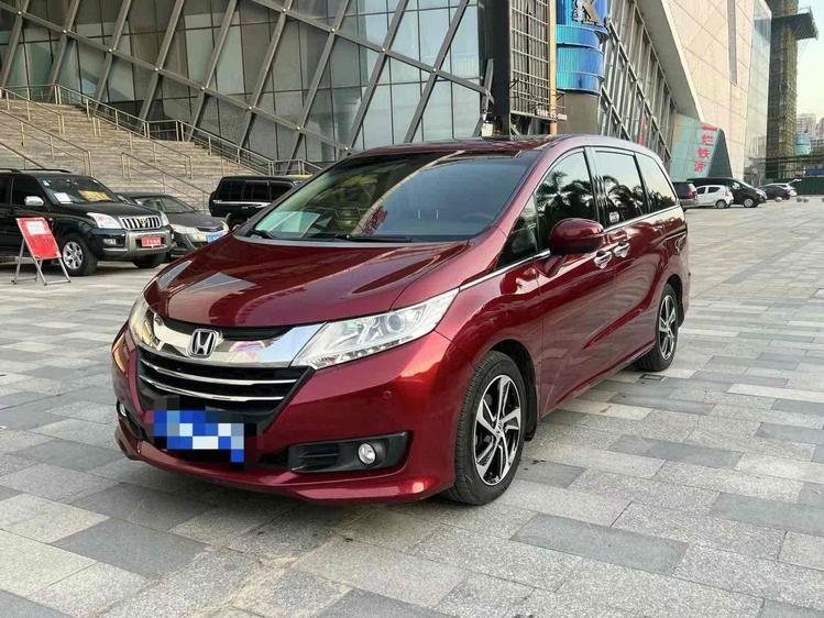 r215302-honda-odyssey-2015_0