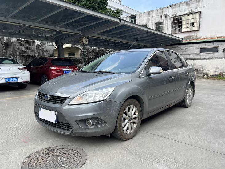 r215330-ford-focus-2012_0