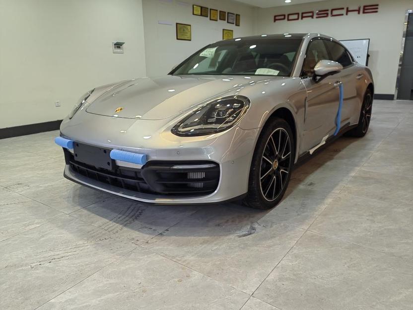 r215360-porsche-panamera-2023_0