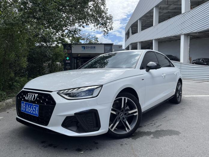 r215367-audi-a4l-2022_0