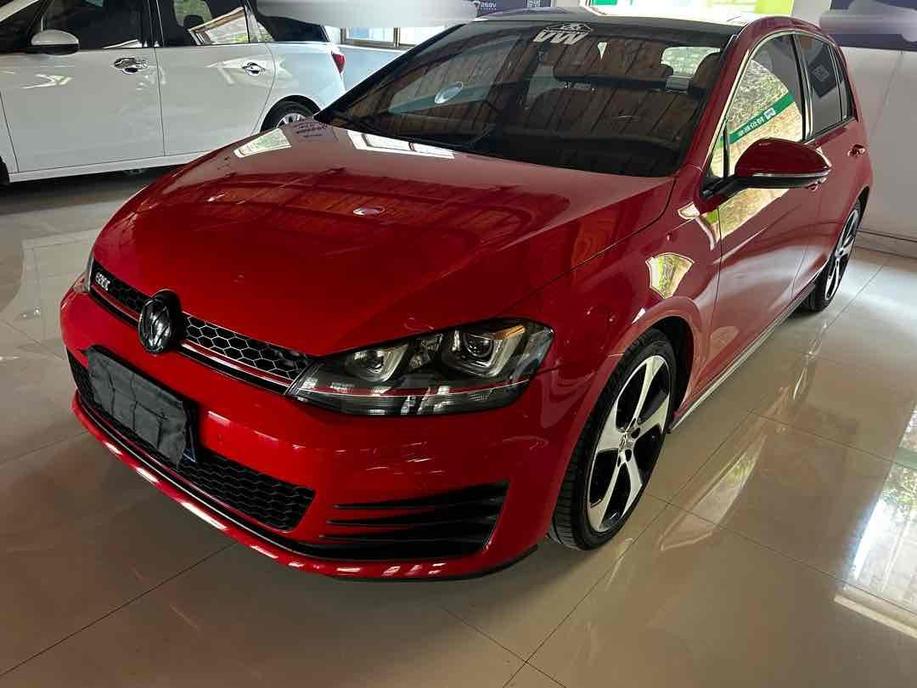 r215390-volkswagen-golf-gti-2016_0