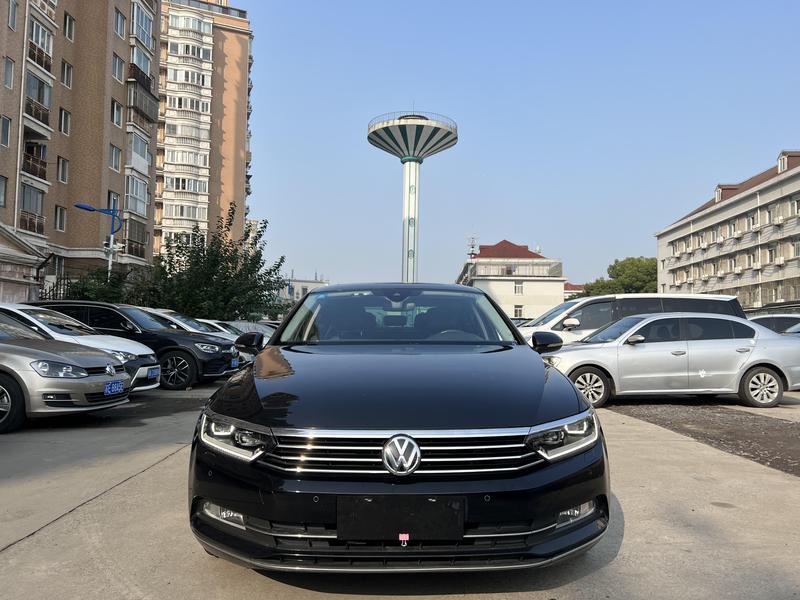 r215399-volkswagen20magotan-2018_0