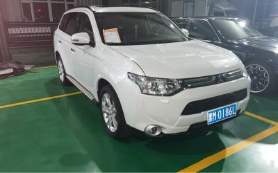 r215400-mitsubishi-outlander-2014_0