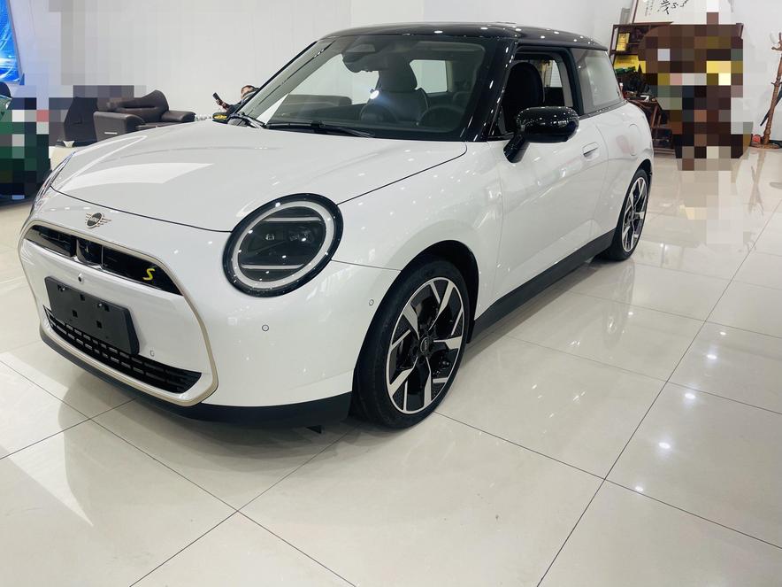 r215406-mini20cooper-2024_0