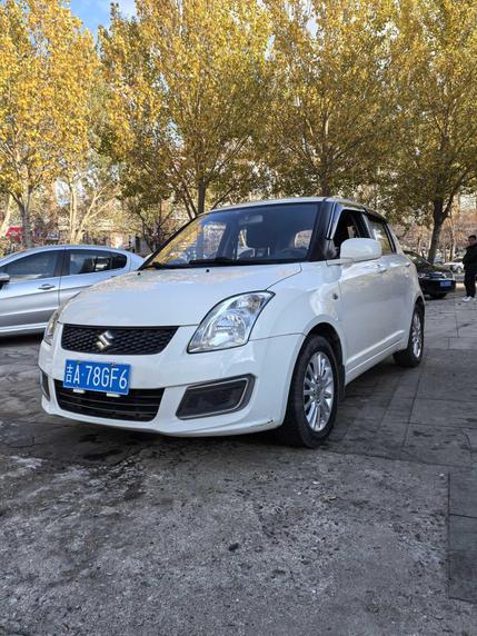 r215465-suzuki-swift-2015_0