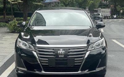 r215481-toyota-crown-2017_0