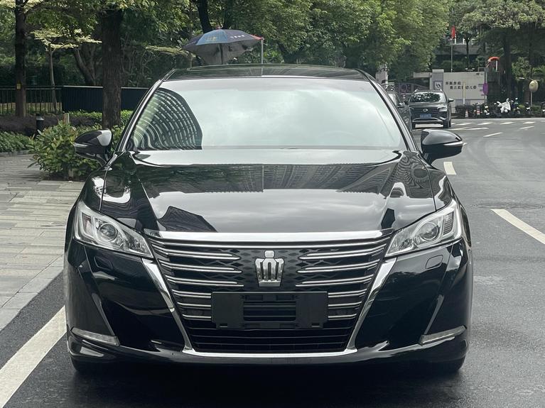 r215481-toyota-crown-2017_0