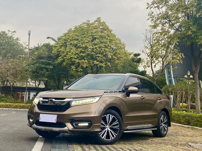 r215515-honda20avancier-2017_0