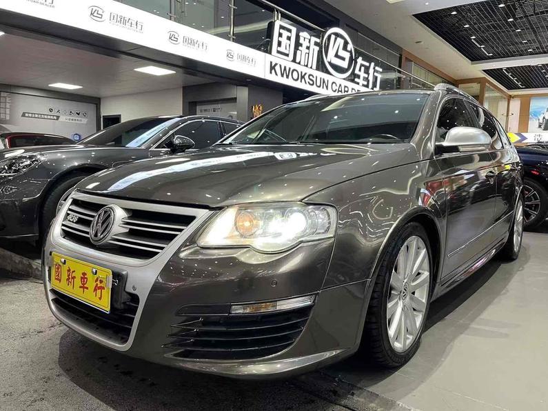 r215527-volkswagen-passat-2011_0