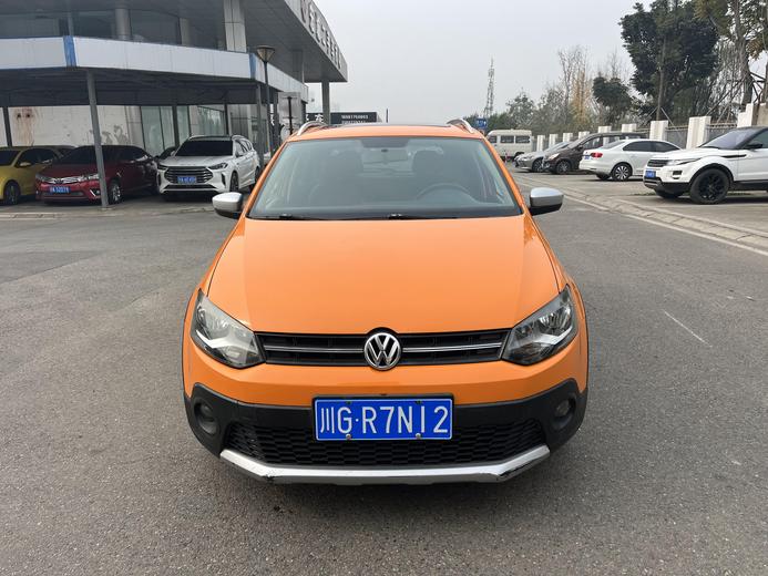 r215545-volkswagen-polo-2013_0