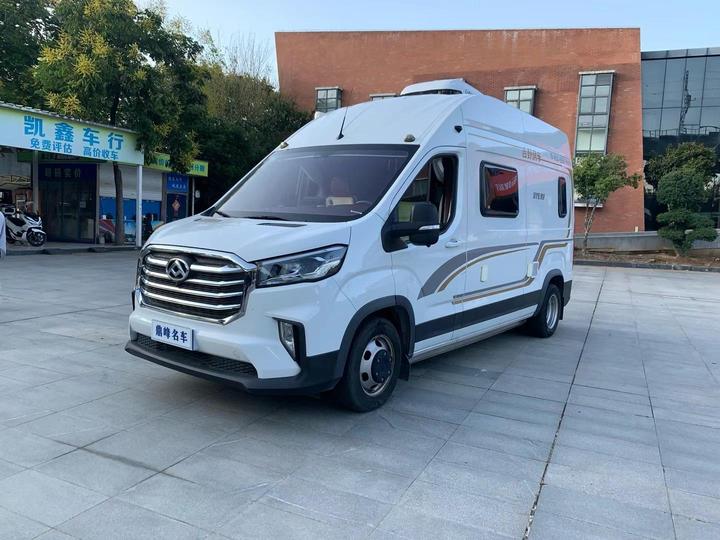 r215546-saic-maxus-xintu-v90-2022_0