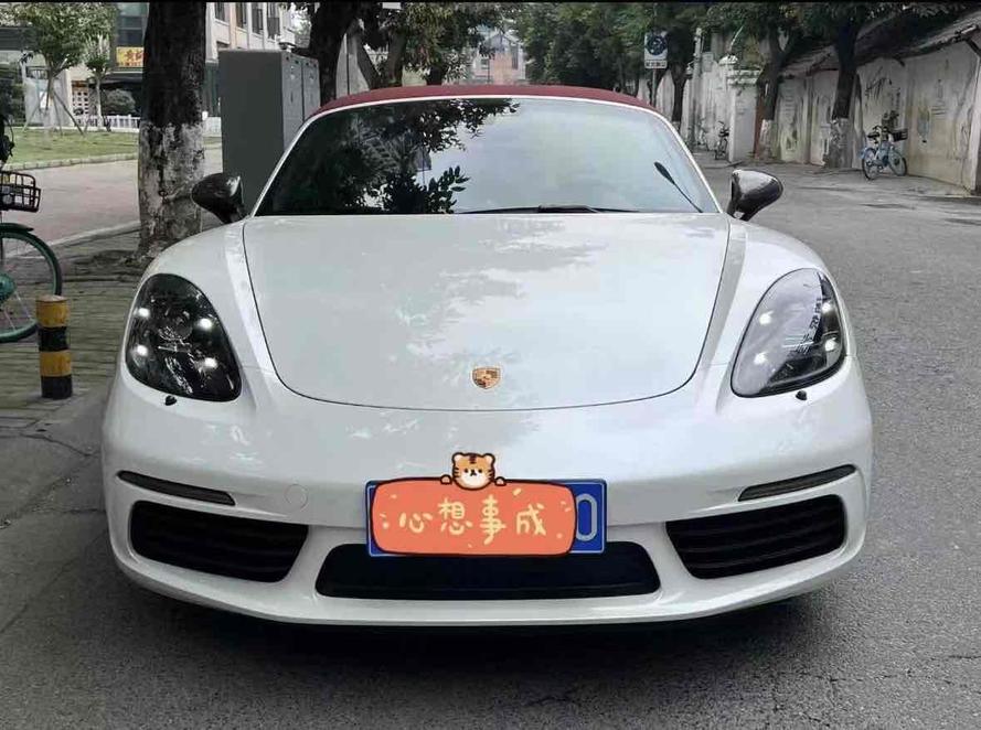 r215557-porsche20718-2020_0