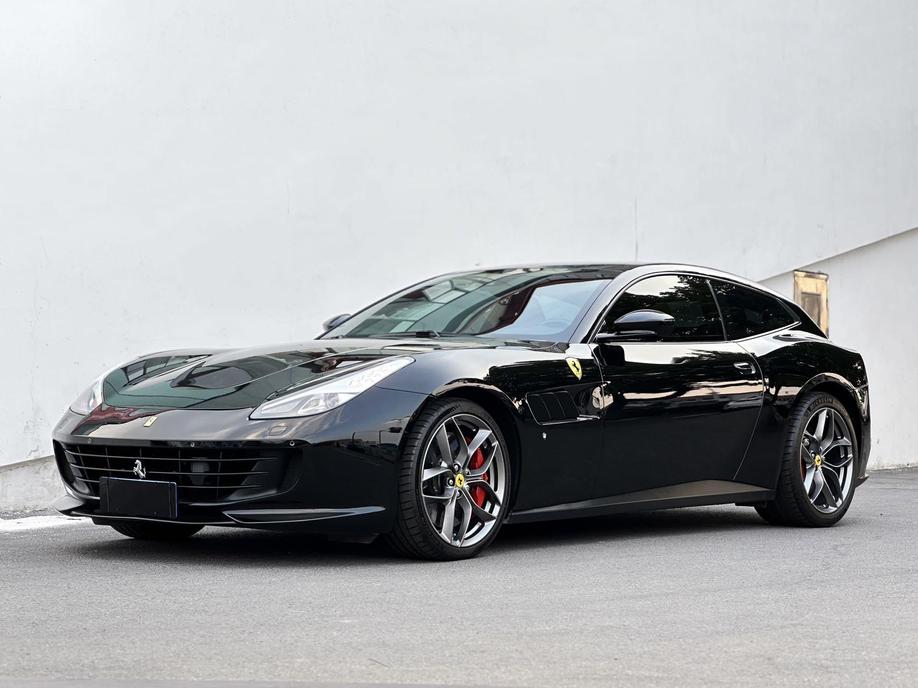 r215567-ferrari-gtc4lusso-2019_0