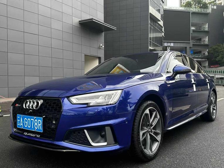 r215596-audi-a4l-2019_0