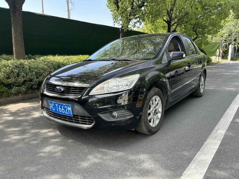 r215603-ford-focus-2010_0