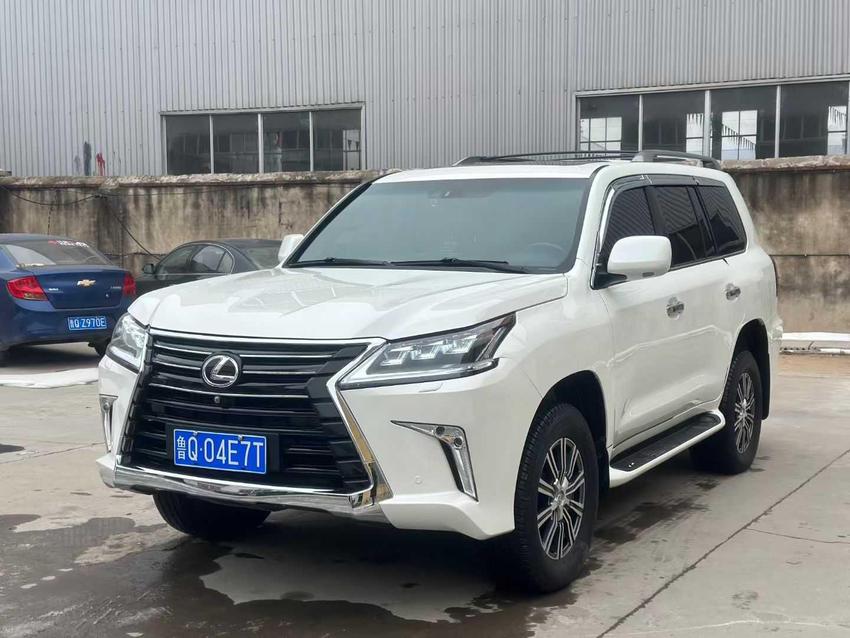 r215606-lexus-lx-2012_0