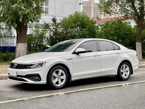 r215625-volkswagen-lamando-2022_0