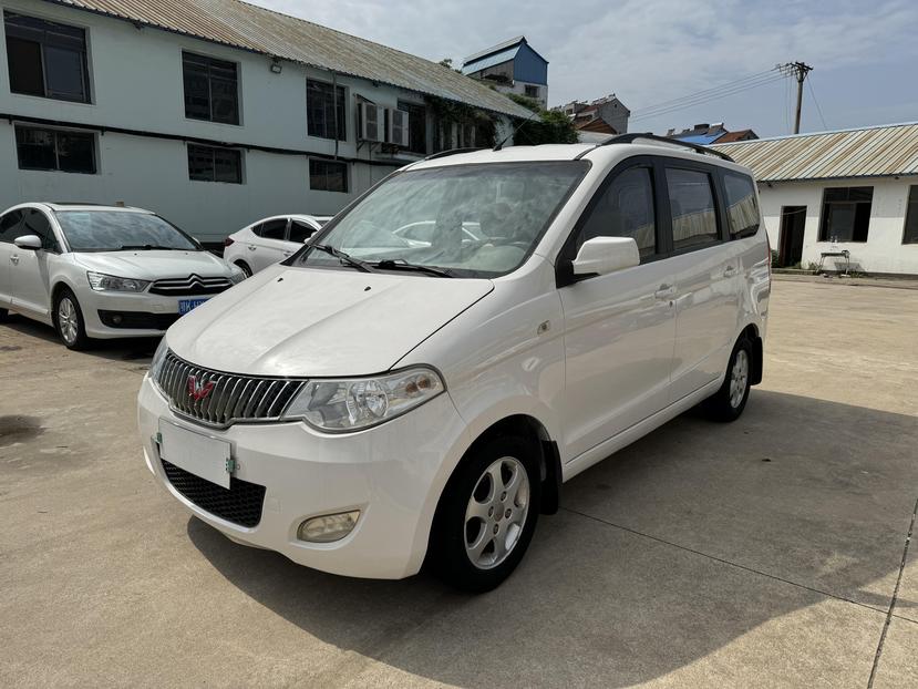 r215631-wuling20hongguang-2013_0