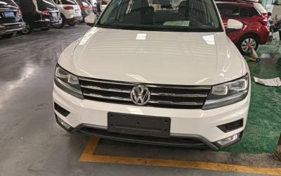 r215648-volkswagen20tiguan20l-2017_0