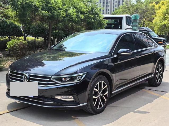 r215655-volkswagen-magotan-2020_0