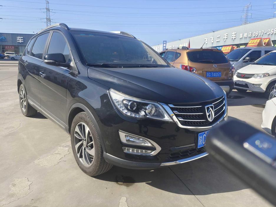 r215664-baojun-560-2016_0