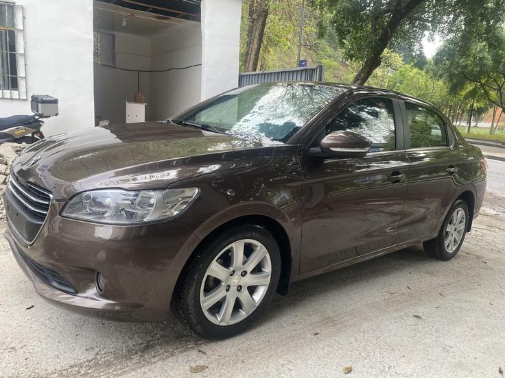 r215674-peugeot-301-2014_0