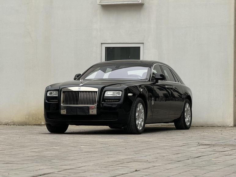 r215675-rolls-royce-ghost-2013_0
