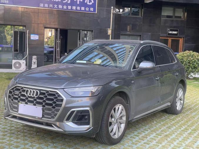 r215705-audi-q5l-2022_0