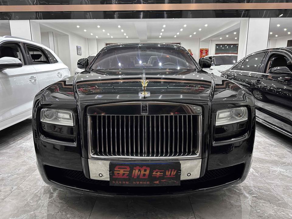 r215708-rolls-royce-ghost-2012_0