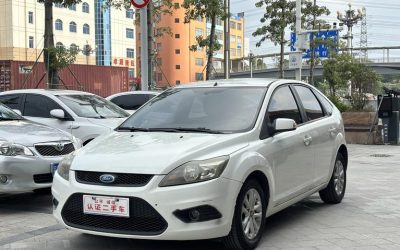 r215734-ford20focus-2014_0