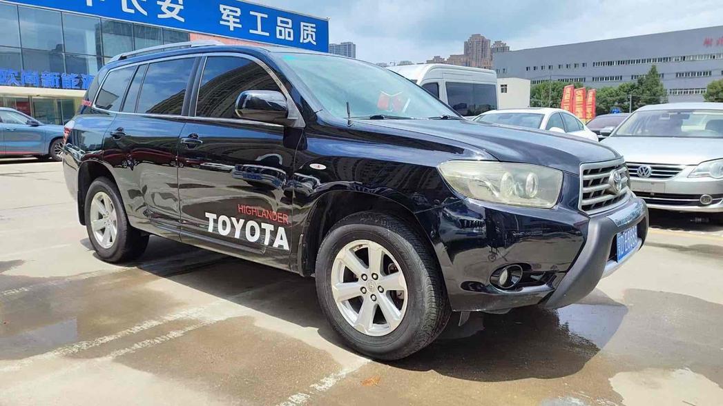r215737-toyota-highlander-2011_0