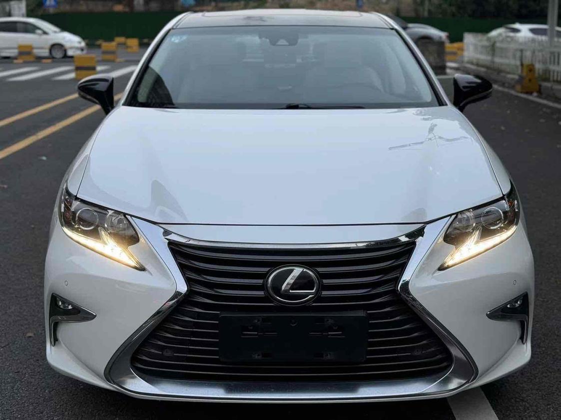 r215740-lexus-es-2015_0