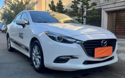r215759-mazda3-axela-2018_0