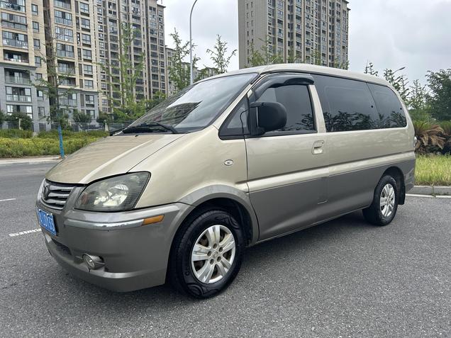 r215777-dongfeng-forthing-lingzhi-2013_0