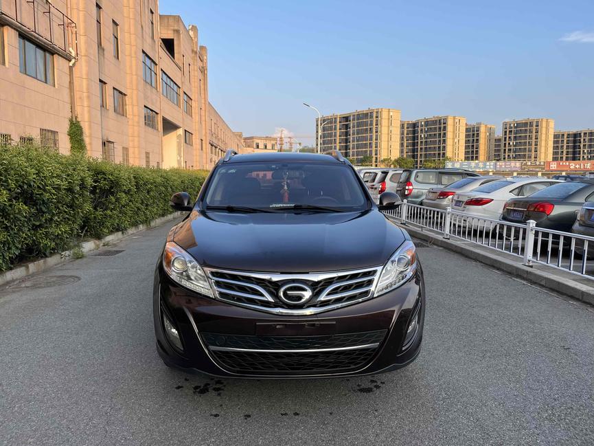 r215780-trumpchi-gs5-2014_0