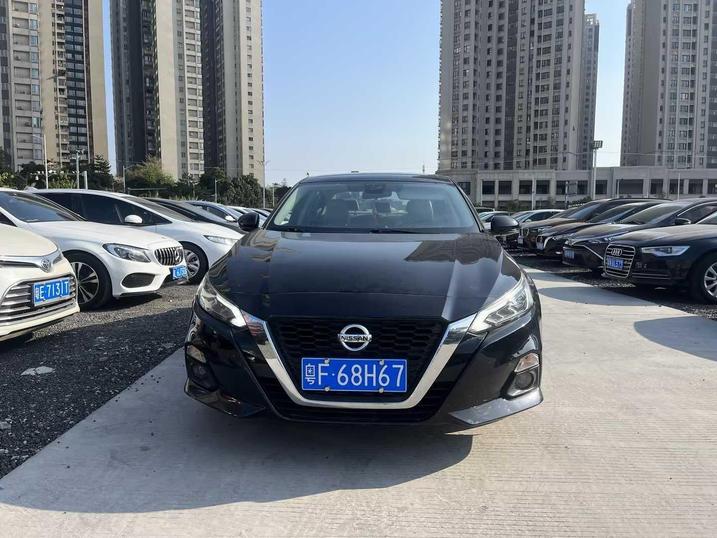 r215800-nissan-altima-2019_0