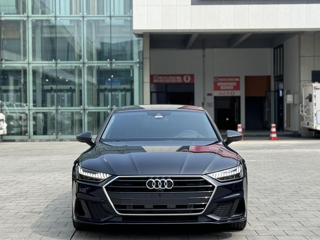 r215817-audi-a7-2021_0