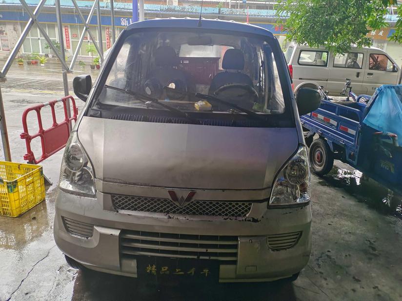 r215828-wuling20rongguang-2015_0