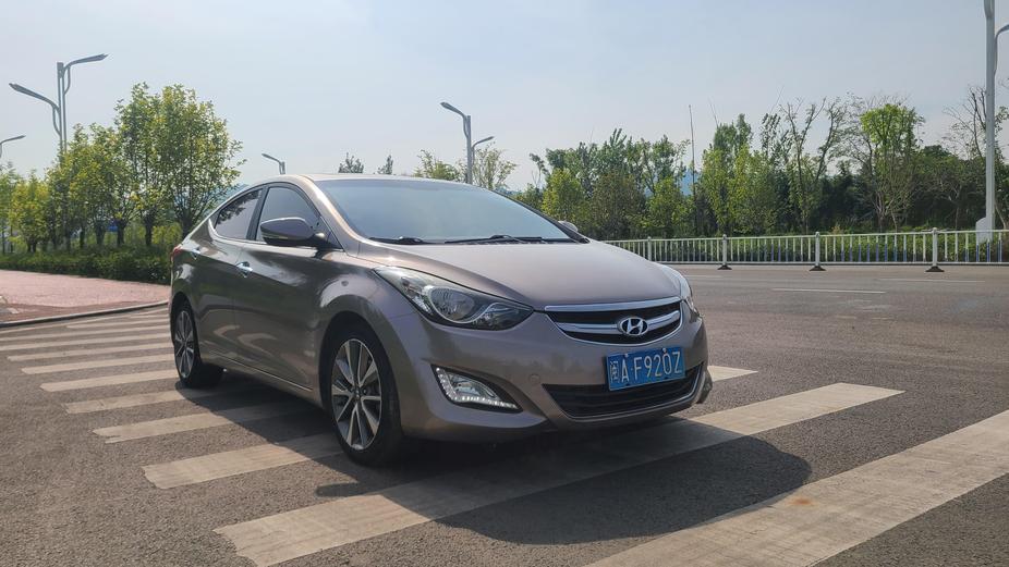 r215834-hyundai20elantra-2015_0