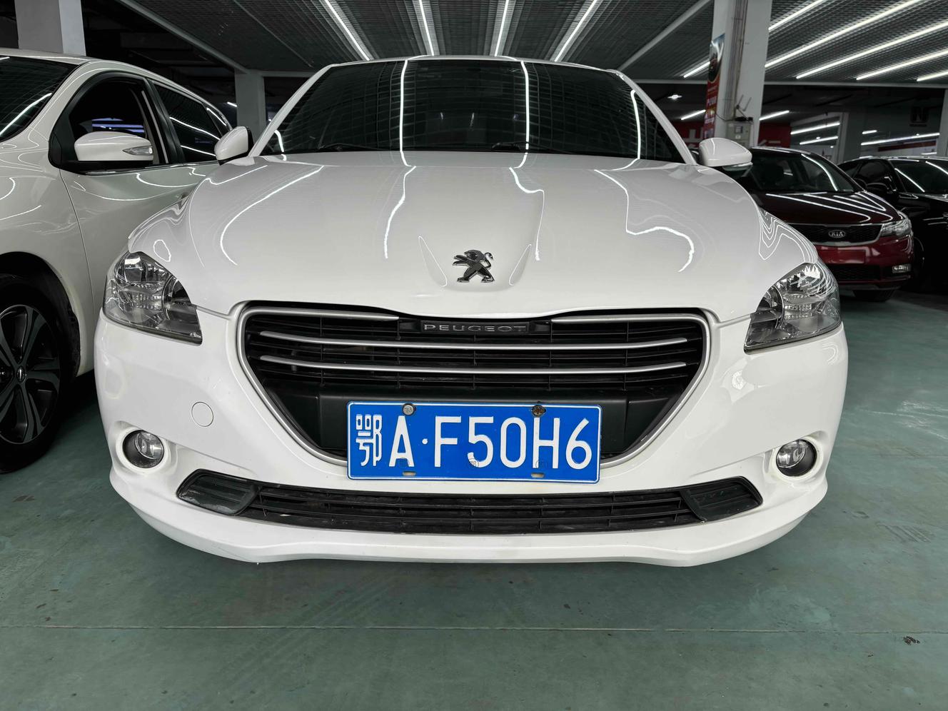 r215836-peugeot-301-2015_0