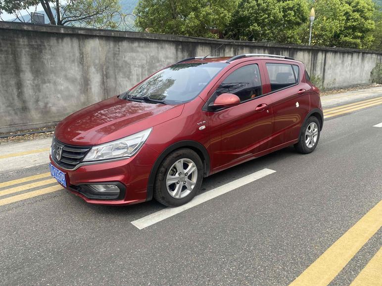 r215841-baojun-310-2018_0