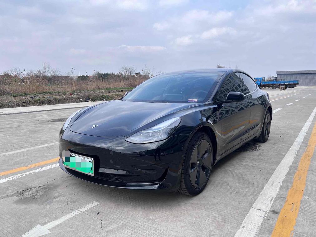 r215858-tesla-model-3-2023_0