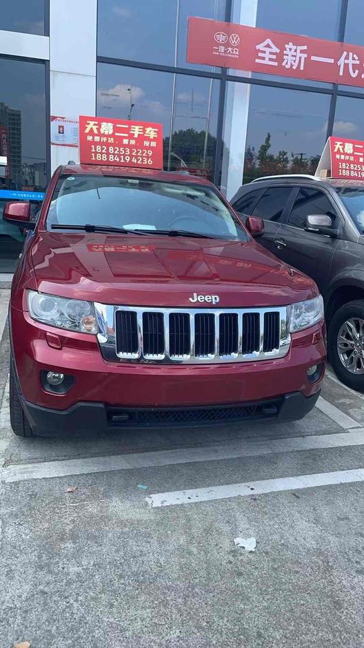 r215877-jeep-grand-cherokee-2013_0